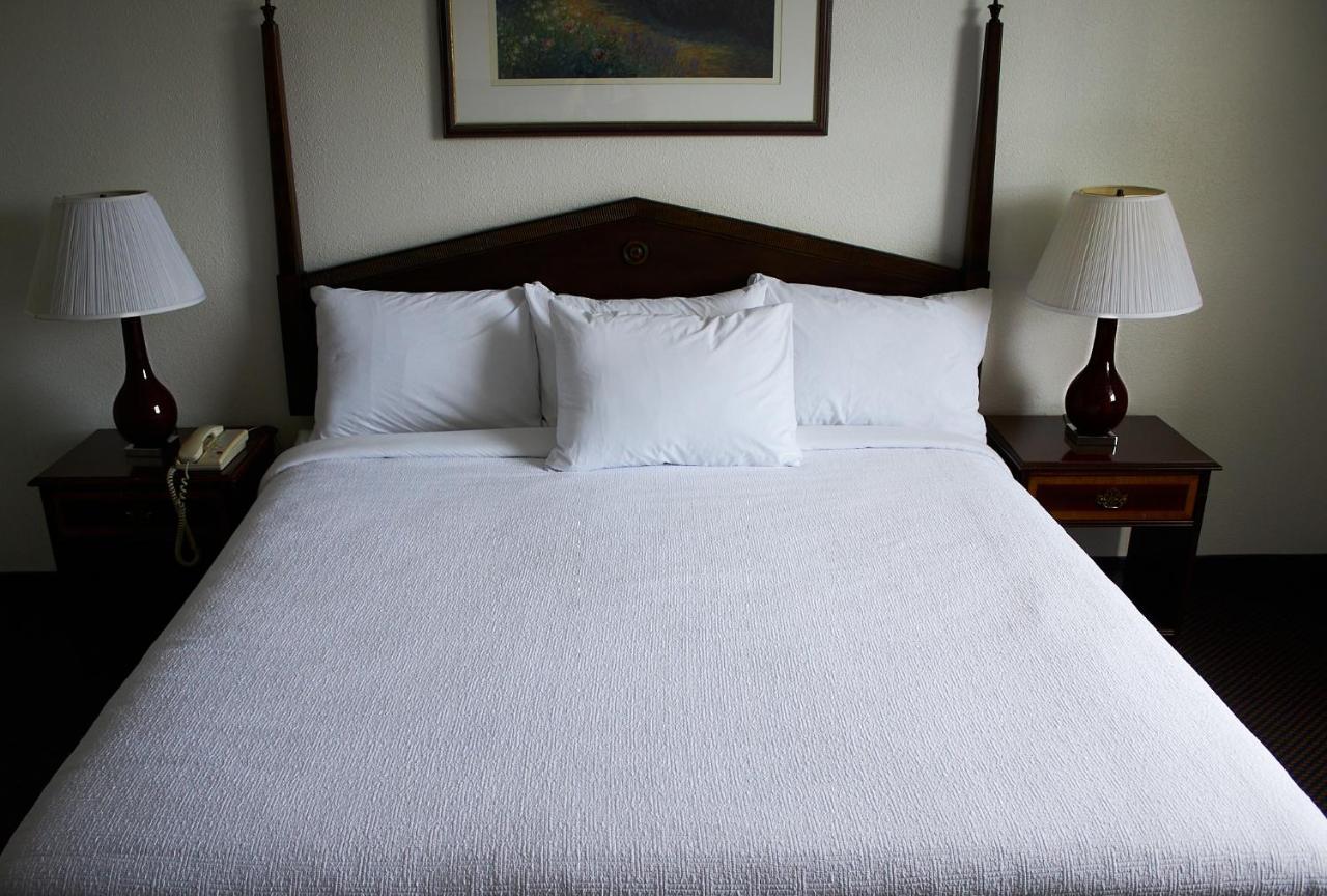 Mclure Hotel Wheeling Ngoại thất bức ảnh
