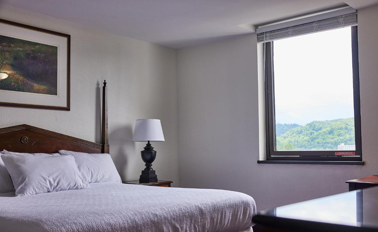 Mclure Hotel Wheeling Ngoại thất bức ảnh