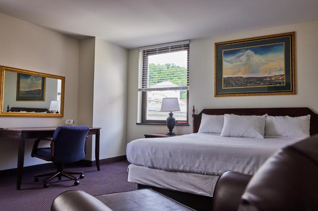 Mclure Hotel Wheeling Ngoại thất bức ảnh