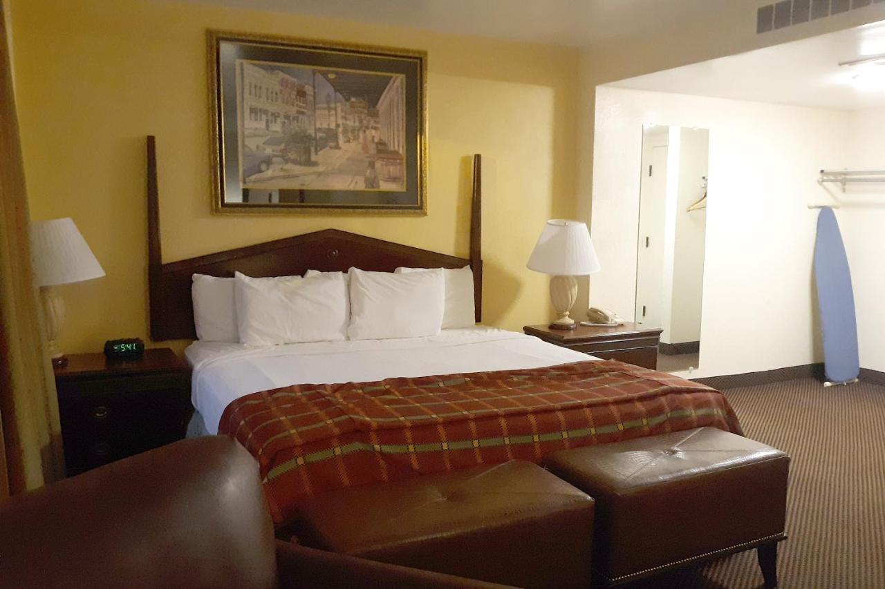 Mclure Hotel Wheeling Ngoại thất bức ảnh
